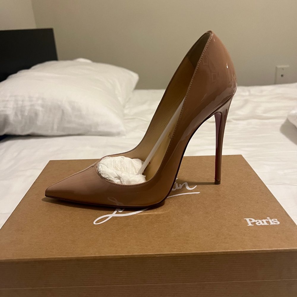 Christian Louboutin So Kate Patent Pointed-Toe Heels - Size 38.5 - Picture 2 of 7